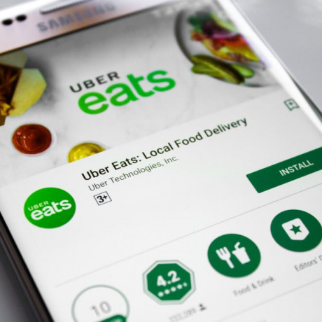 Гіганти у сфері доставки - GLOVO та UBER EATS